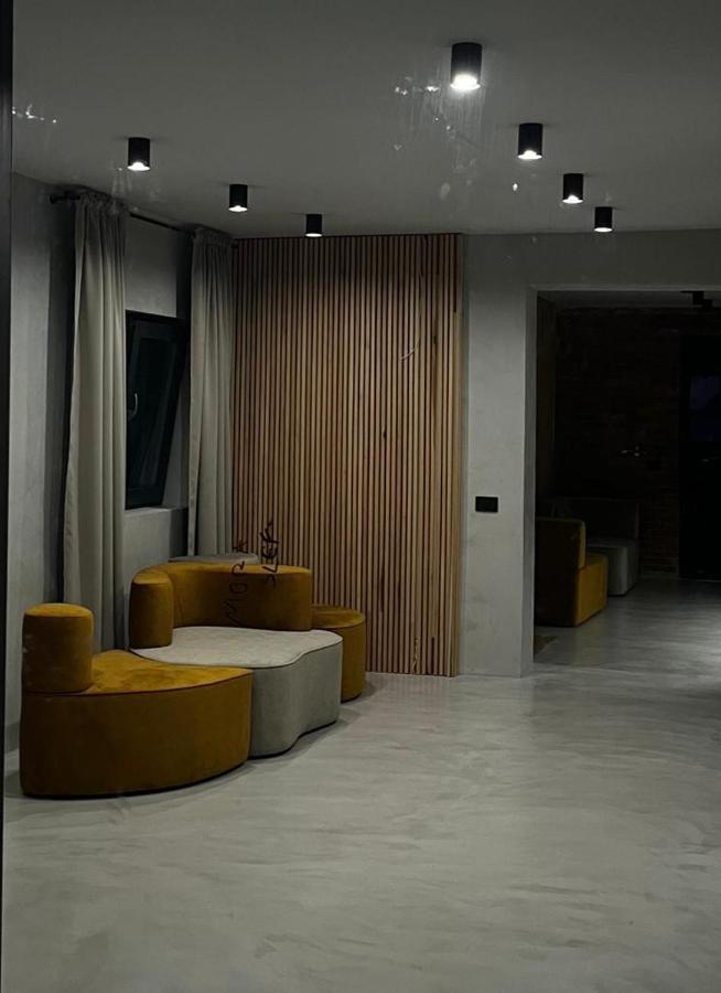 Garden Retreat Junior (Adults Only) Hotel Bran  Bagian luar foto