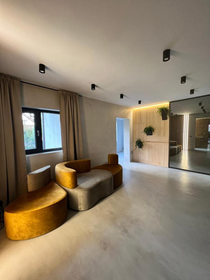 Garden Retreat Junior (Adults Only) Hotel Bran  Bagian luar foto