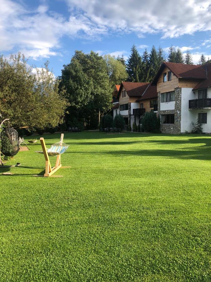 Garden Retreat Junior (Adults Only) Hotel Bran  Bagian luar foto
