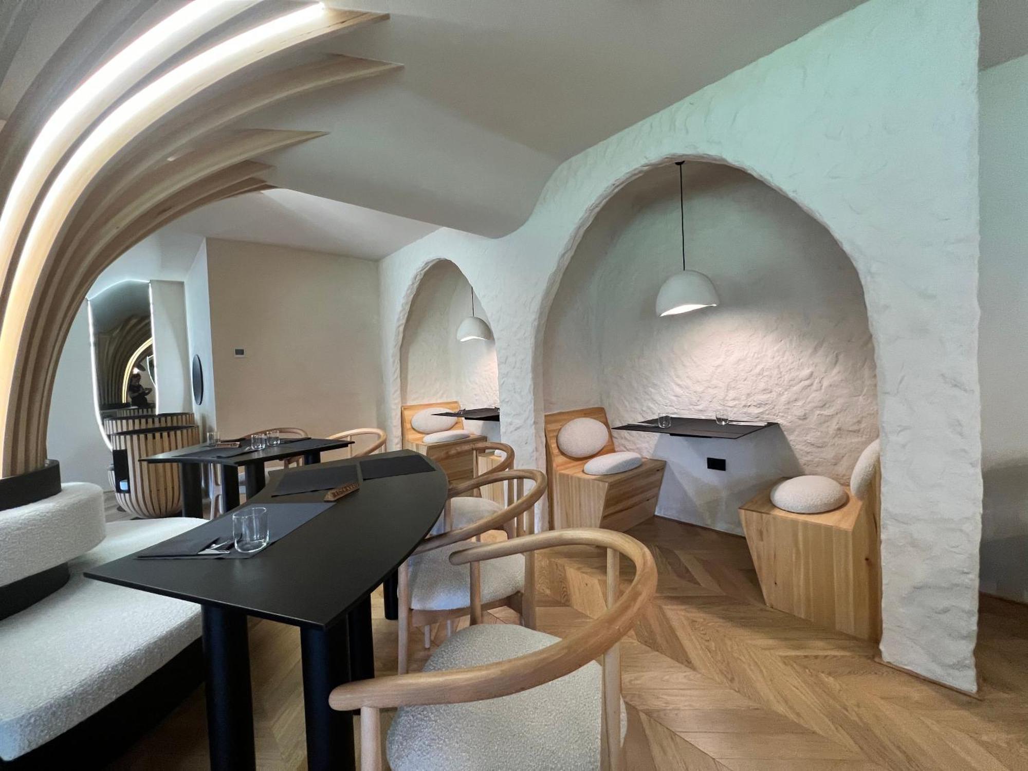 Garden Retreat Junior (Adults Only) Hotel Bran  Bagian luar foto